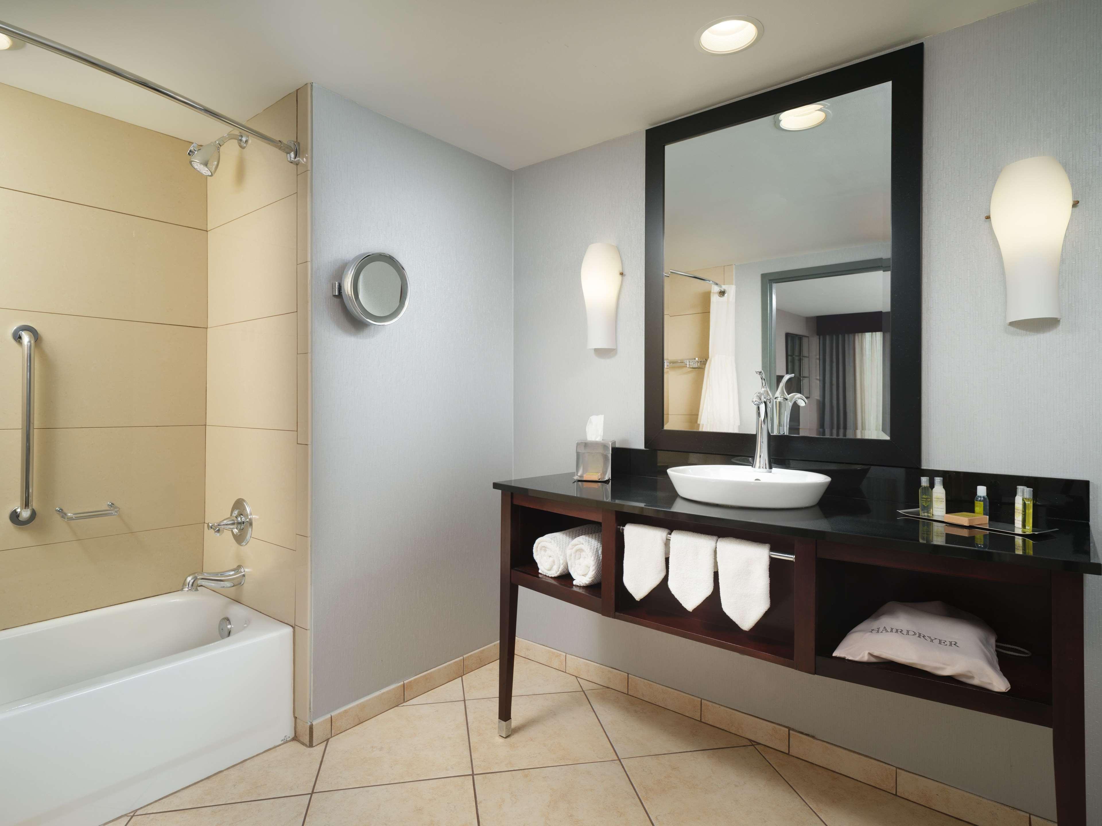 Doubletree By Hilton Hotel Chattanooga Downtown Extérieur photo