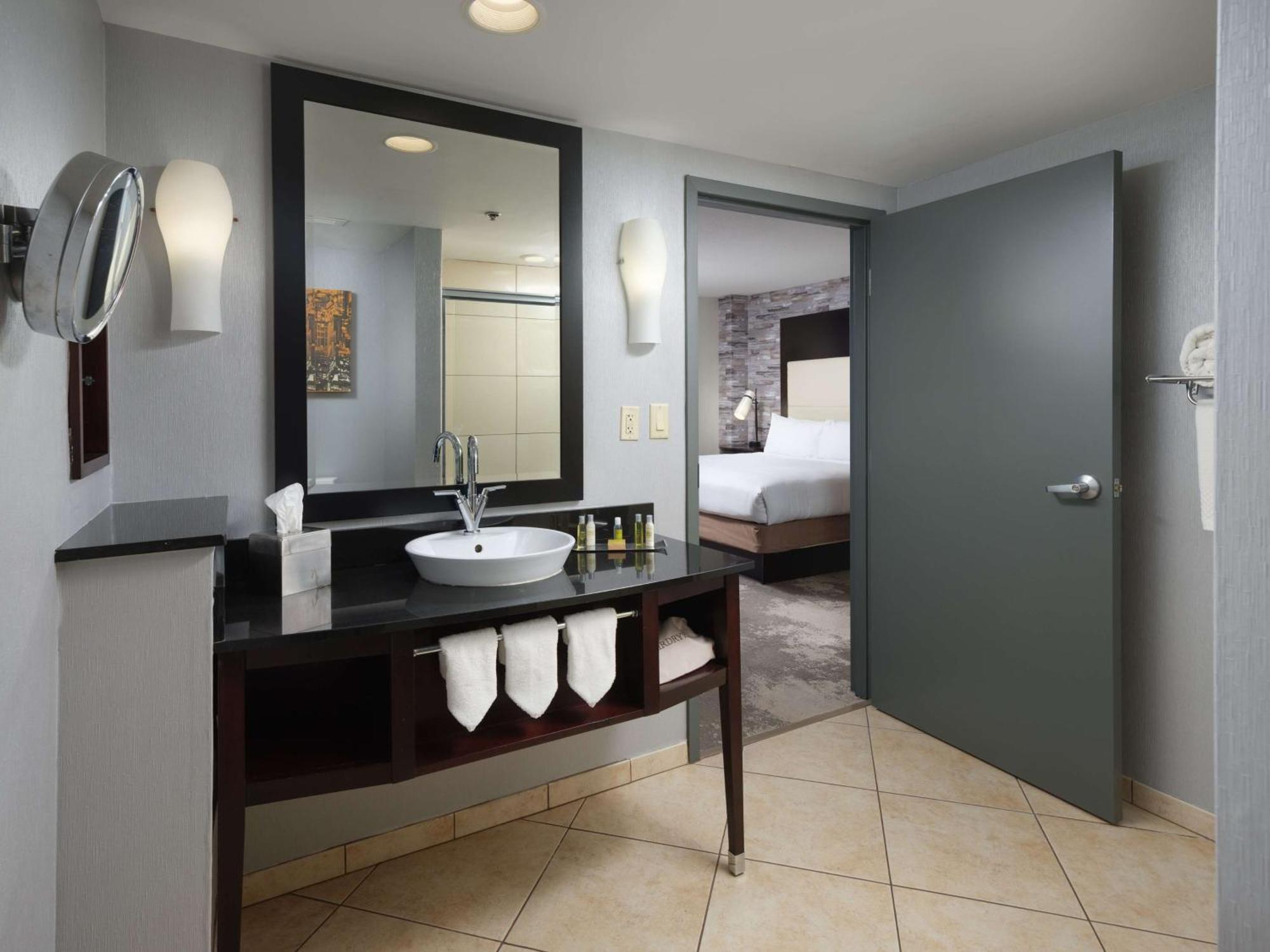 Doubletree By Hilton Hotel Chattanooga Downtown Extérieur photo